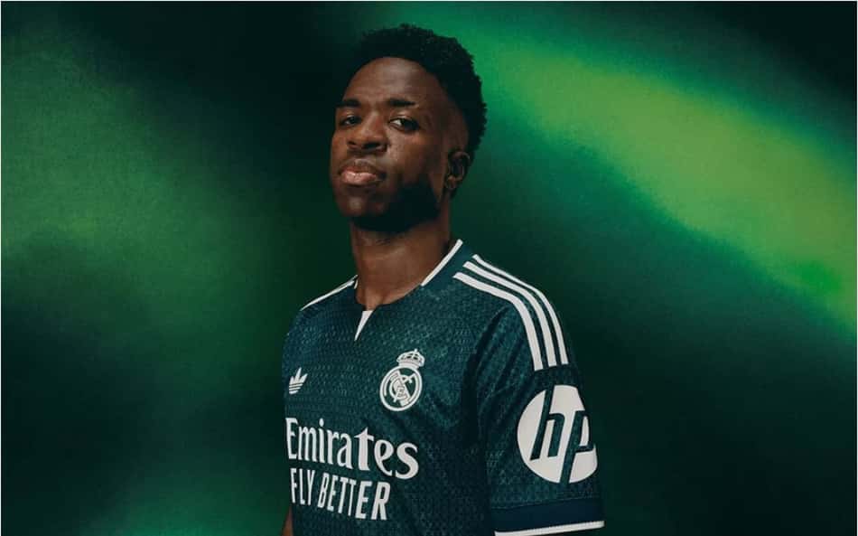 Vini Jr usando o novo uniforme do Real Madrid