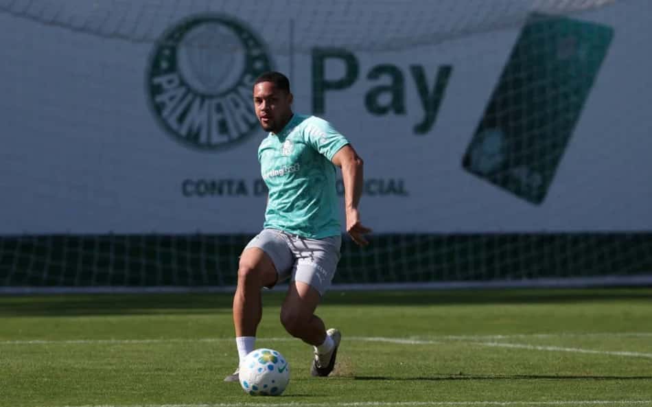 Vitor Roque avança em recuperação, e Palmeiras aguarda Copa para ter time completo