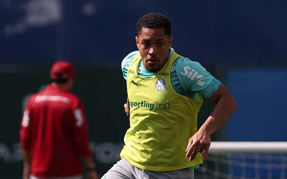 Vitor Roque e Felipe Anderson podem reforçar o Palmeiras contra o Atlético-MG