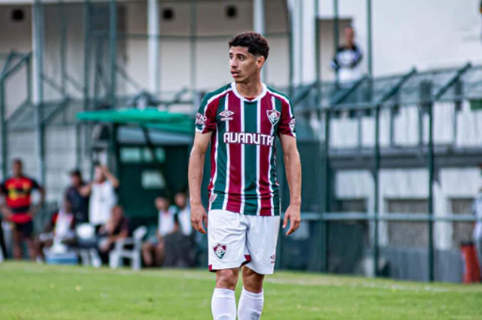 Yago Ferreira em campo pelo Fluminense