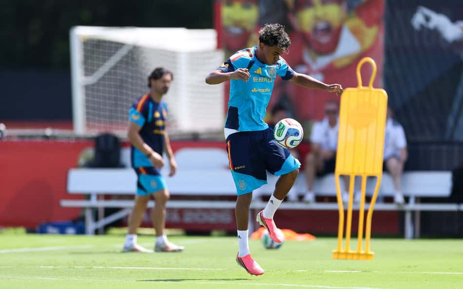 Yamal não vê França à frente da Espanha na Copa do Mundo: 'Não nos venceram'