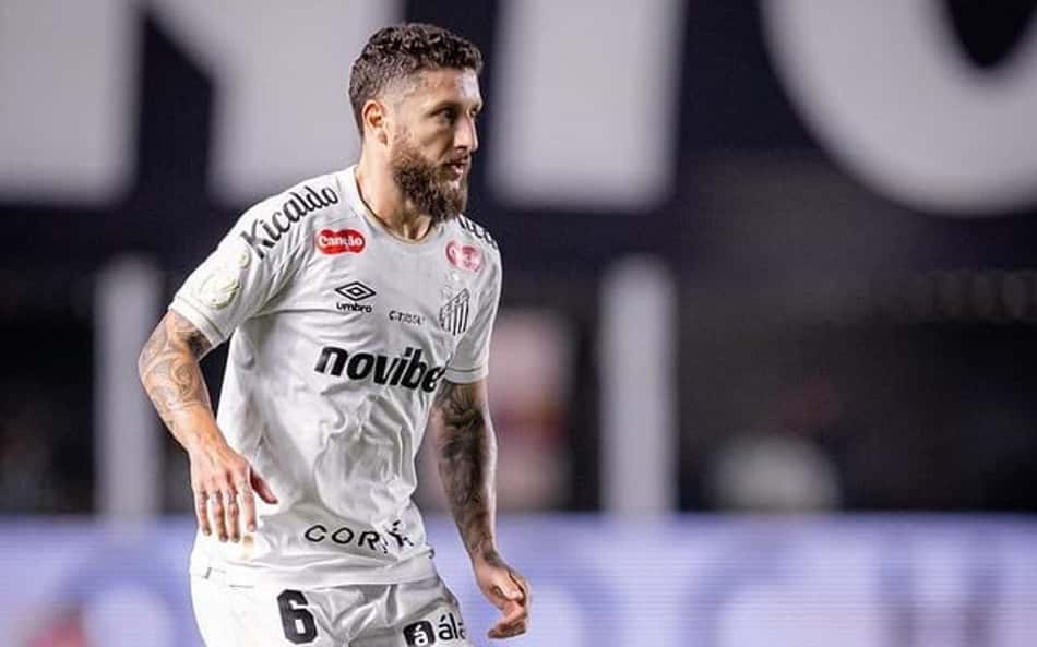Zé Rafael durante partida do Santos na Vila Belmiro. (Foto: Raul Baretta/ Santos FC)