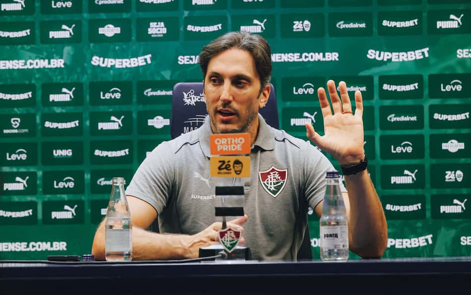 Zubeldía explica titularidade de Hulk no Fluminense no lugar de John Kennedy: 'Estava convencido'