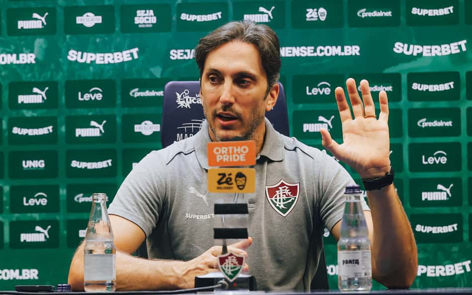 Zubeldía fala sobre busca do Fluminense por reforços: 'Eu prefiro mais'