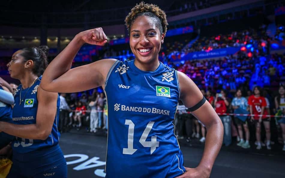 Ana Cristina exalta superação do Brasil na VNL: 'Muitas dores'