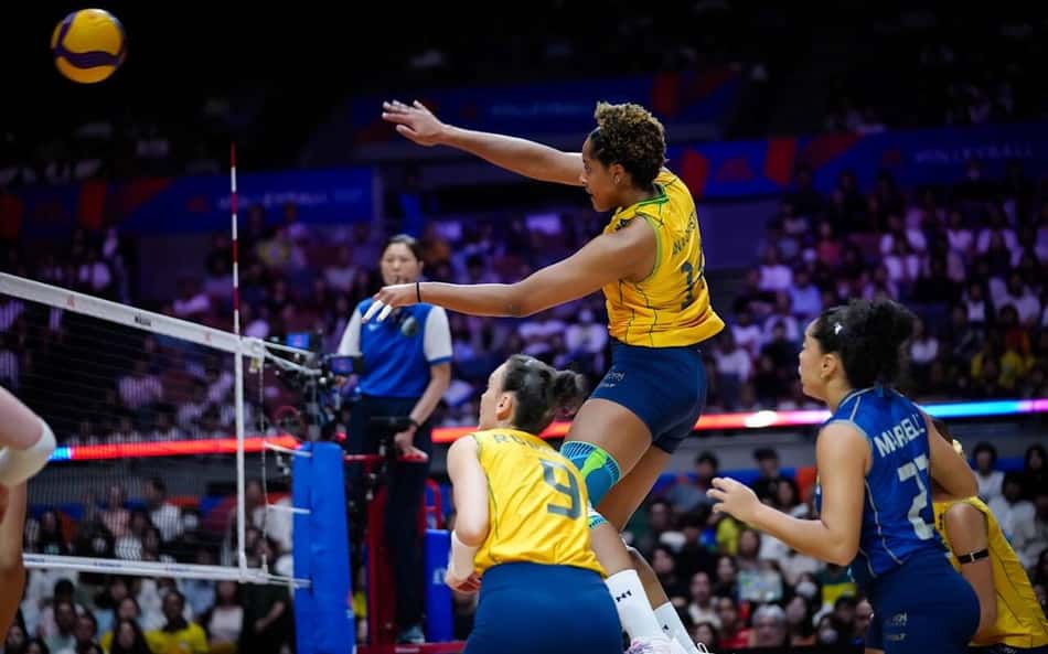 Brasil bate a Polônia e se garante na fase final da VNL feminina
