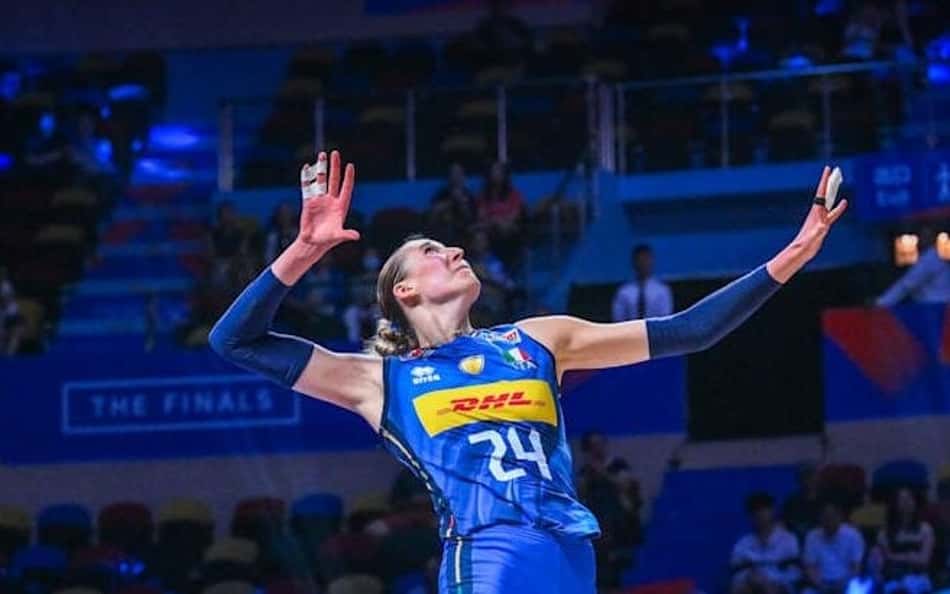 Antropova saca em Itália x x Holanda pelas quartas de final da VNL feminina de 2026