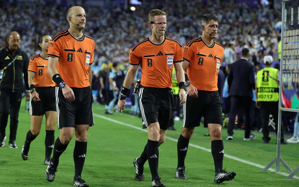 Brasileiros reagem à arbitragem de Argentina x Cabo Verde: 'Que piada'