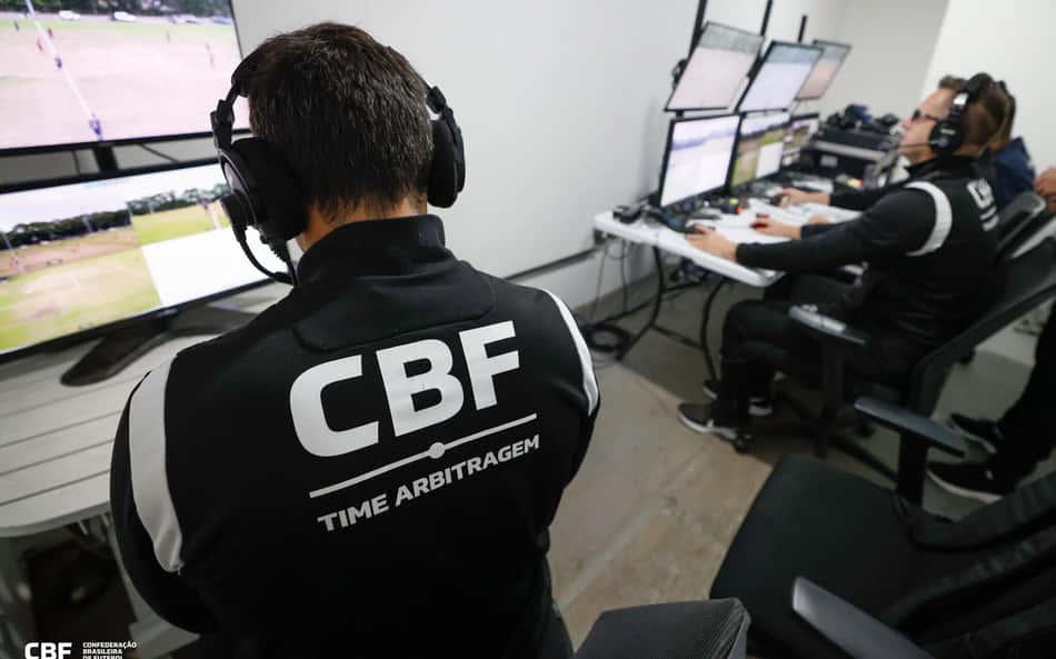 CBF fará testes do impedimento semiautomático em três partidas do Brasileirão
