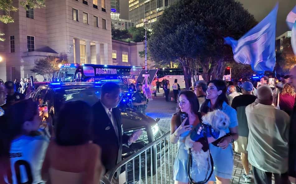 Seleção argentina chega a Atlanta em silêncio e com pouca torcida