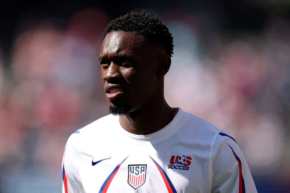 Folarin Balogun no aquecimento para Estados Unidos x Bélgica