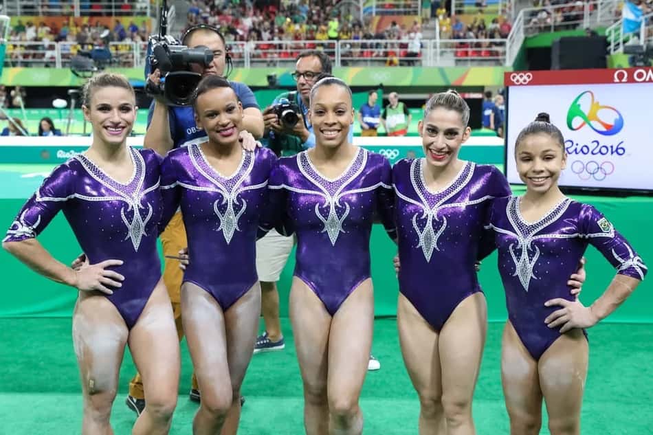Da esquerda para a direita, Jade Barbosa, Rebeca Andrade, Lorrane Oliveira, Daniel Hypólito e Flávia Saraiva representaram a ginástica brasileira nos Jogos Rio 2016