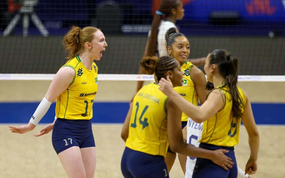 Brasil atuando na Liga das Nações (Foto: CBV)