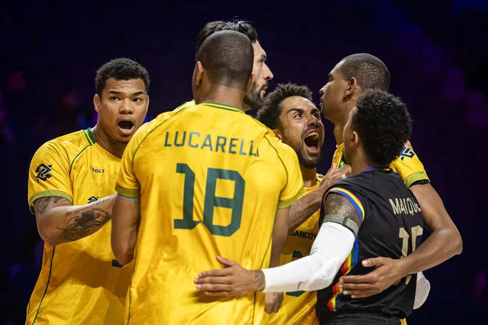 Jogadores da Seleção Brasileira comemoram ponto contra a China na Liga das Nações 2026