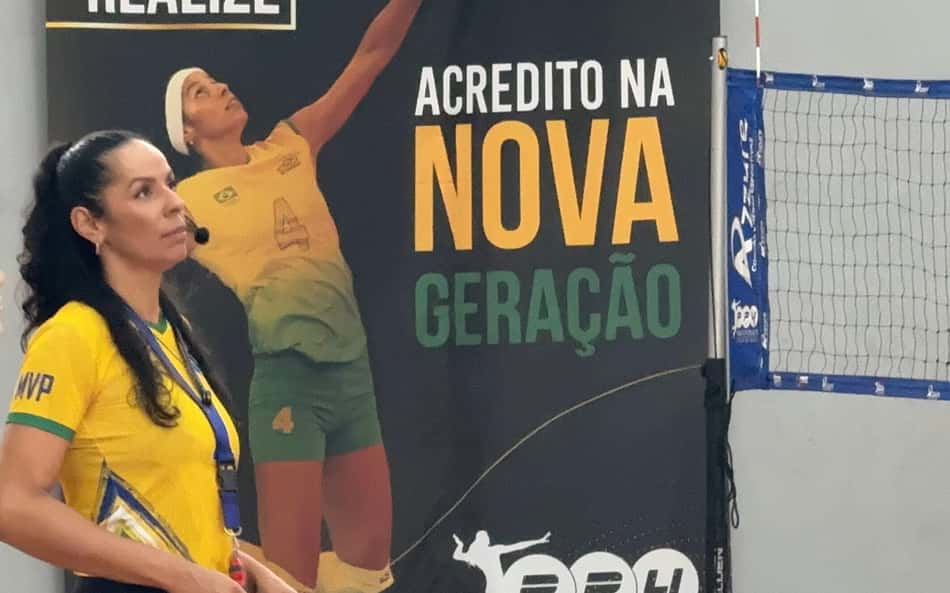 Paula Pequeno, Sheilla e Fabiana: bicampeãs olímpicas promovem camps de vôlei