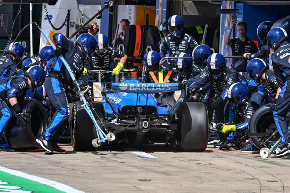 Carlos Sainz em ação no GP da Inglaterra pela F1 2026