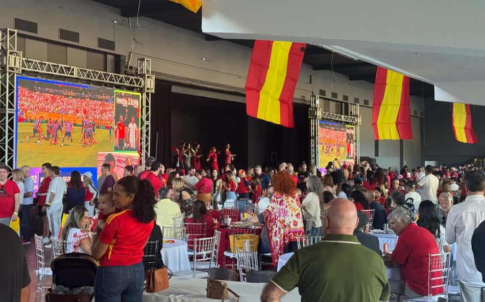 Casa Espanha vira 'point' de torcedores para a final da Copa do Mundo