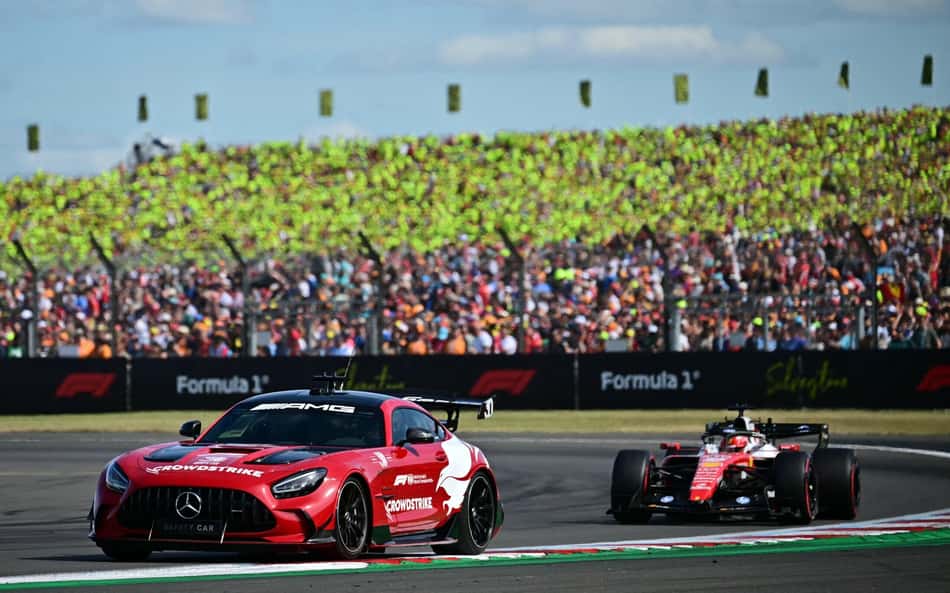 Charles Leclerc em ação no GP da Inglaterra pela F1 2026