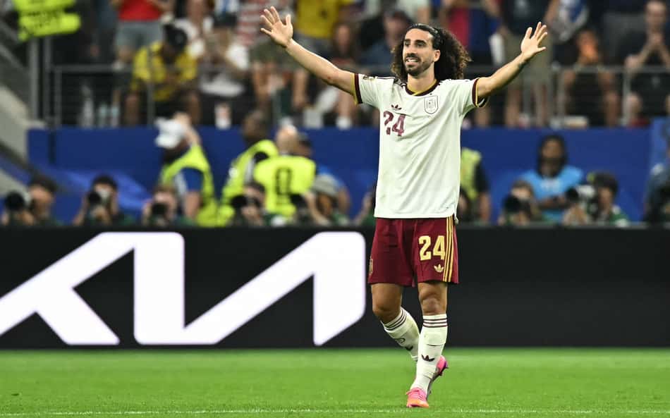 Cucurella promete tatuar rosto de De la Fuente se Espanha vencer a Copa: 'É uma boa'