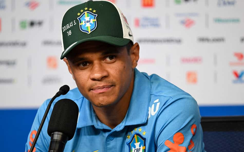 Douglas Santos: 'Nosso foco na Seleção Brasileira é o protagonismo coletivo'