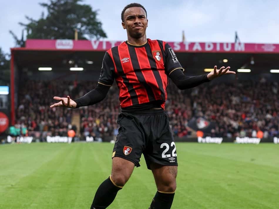 Eli Junior Kroupi comemora gol do Bournemouth