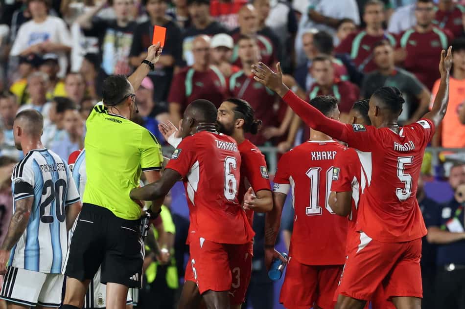 Embolo, da Suíça, é expulso no jogo contra a Argentina pela Copa do Mundo de 2026