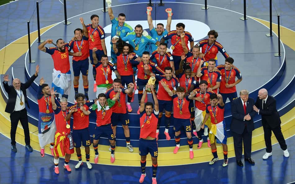 País do futebol? Espanha detém cinco títulos após conquista da Copa