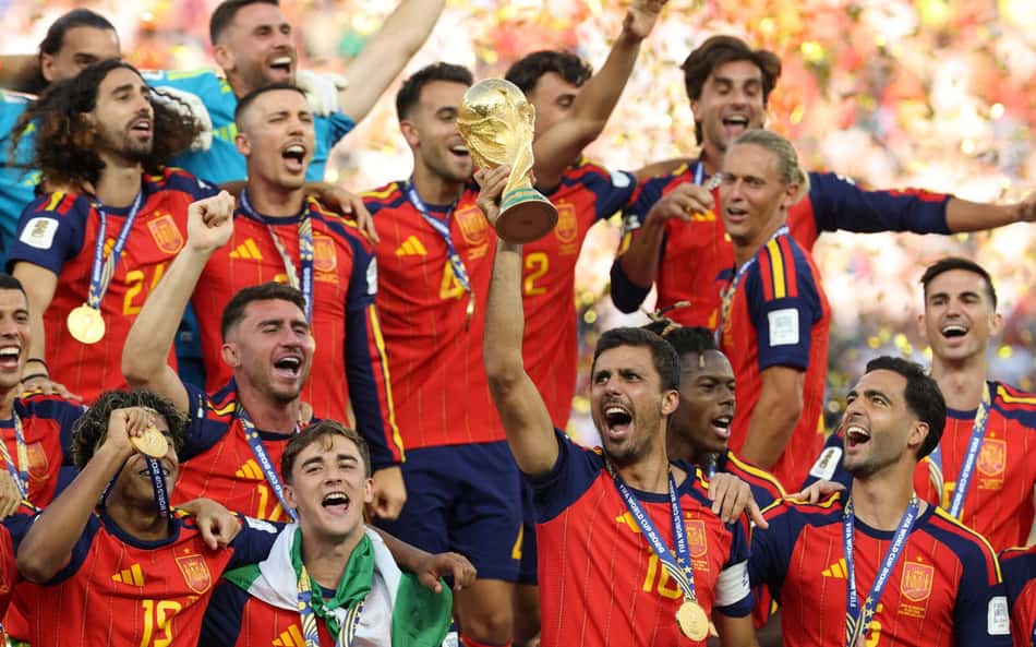 Espanha mantém raízes e é bicampeã da Copa do Mundo com a paciência do tiki-taka