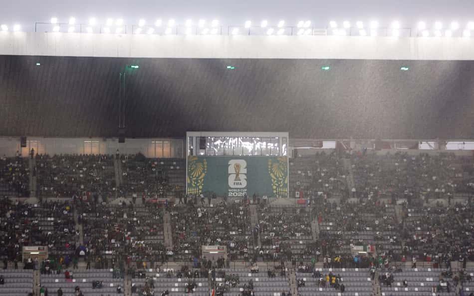 Tempestade atinge Azteca antes de México x Inglaterra pela Copa