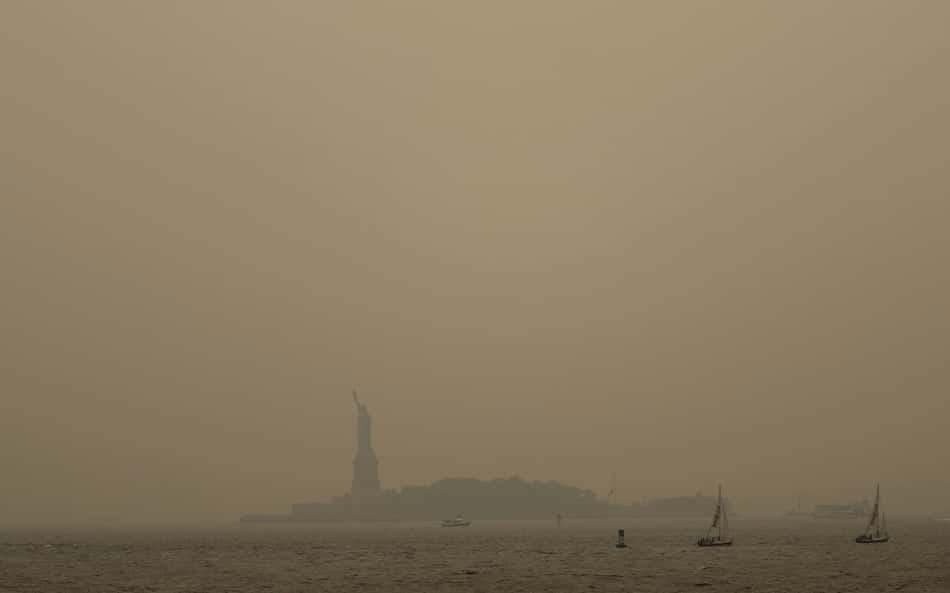 Fumaça toma região do MetLife e pode ser problema para a final da Copa