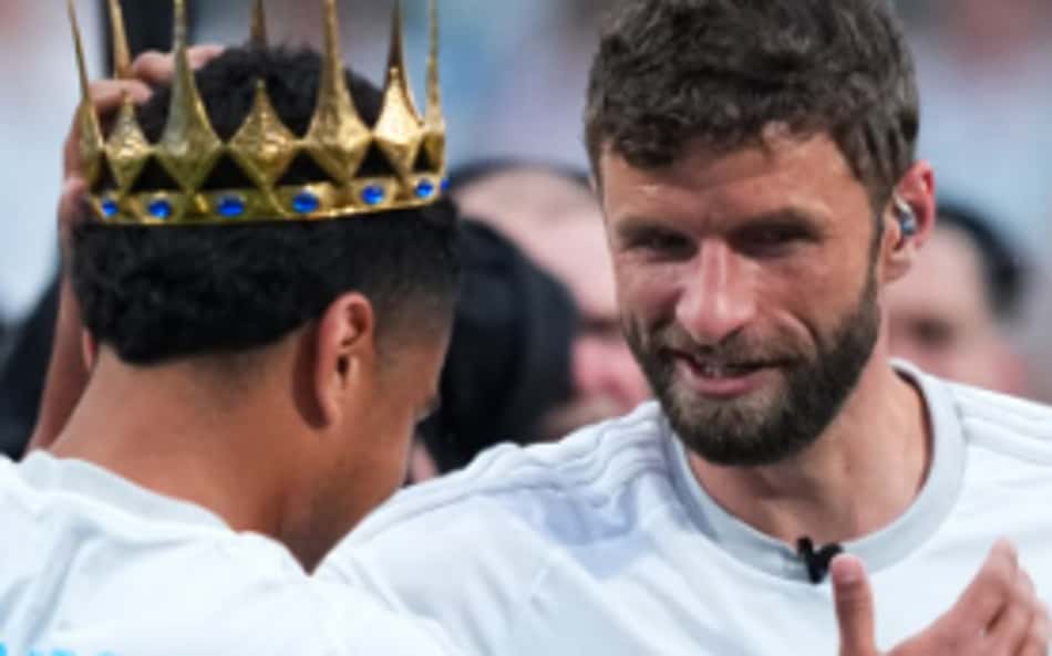 Evander e Müller trocam as coroas (Foto: Reprodução/Instagram)