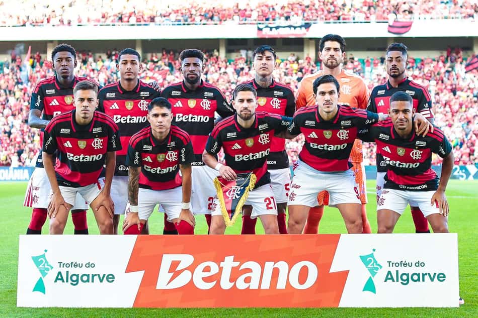 Jogadores do Flamengo no amistoso contra o Benfica
