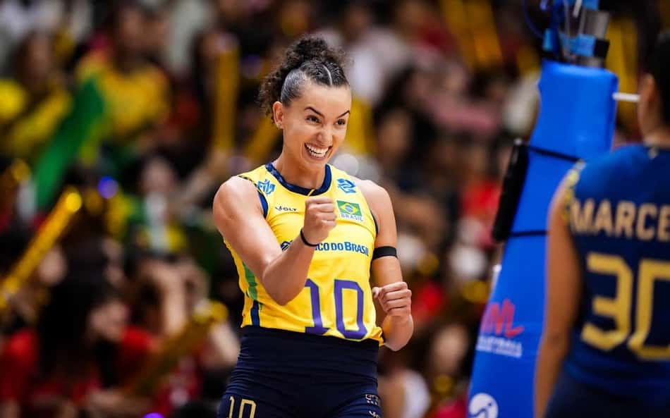 Gabi Guimarães atuando pela Seleção Feminina de Vôlei (Foto: CBV)