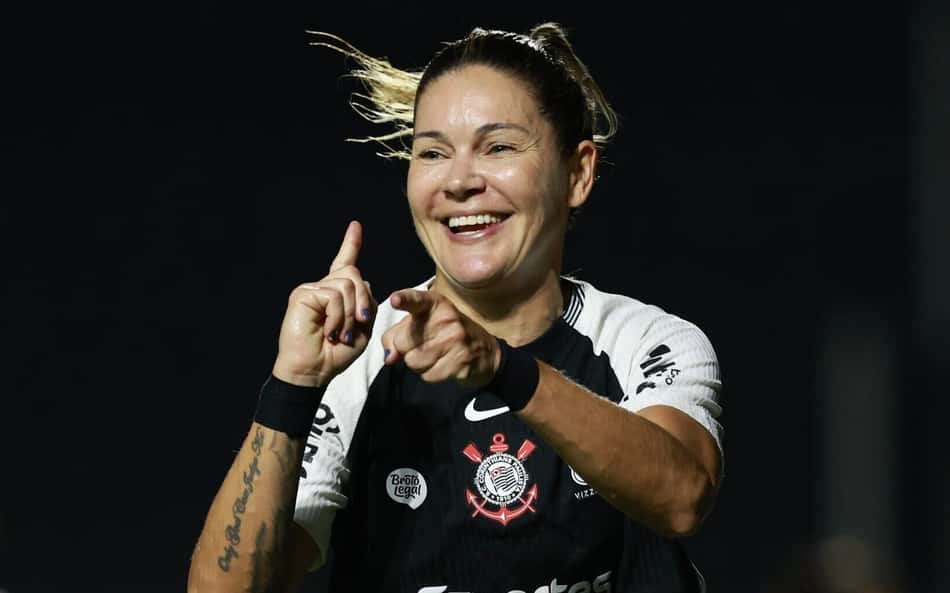 Craque do Corinthians critica horário de jogo da Copa do Brasil: 'Parabéns aos envolvidos'