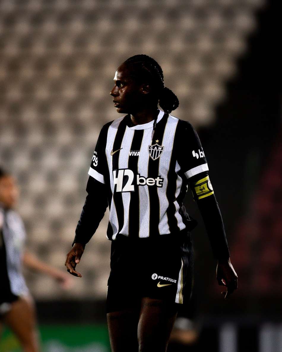 Hingredy, zagueira do Galo, durante jogo. (Ta Santana/Divulgação)
