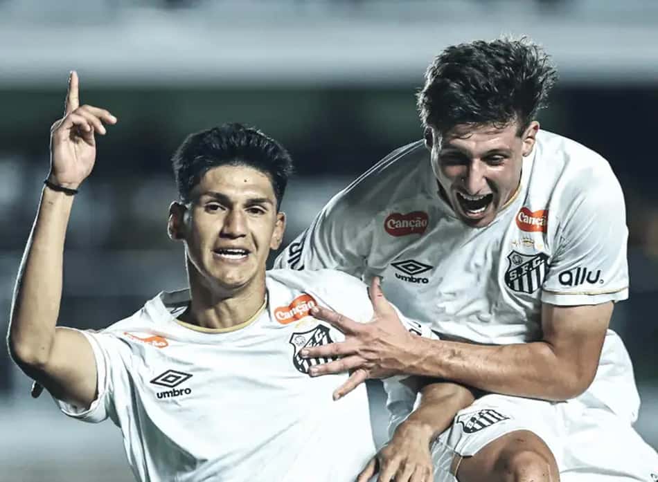 Santos venceu o Vasco por 2 a 0 no jogo de ida da semifinal do Brasileirão Série A Sub-20