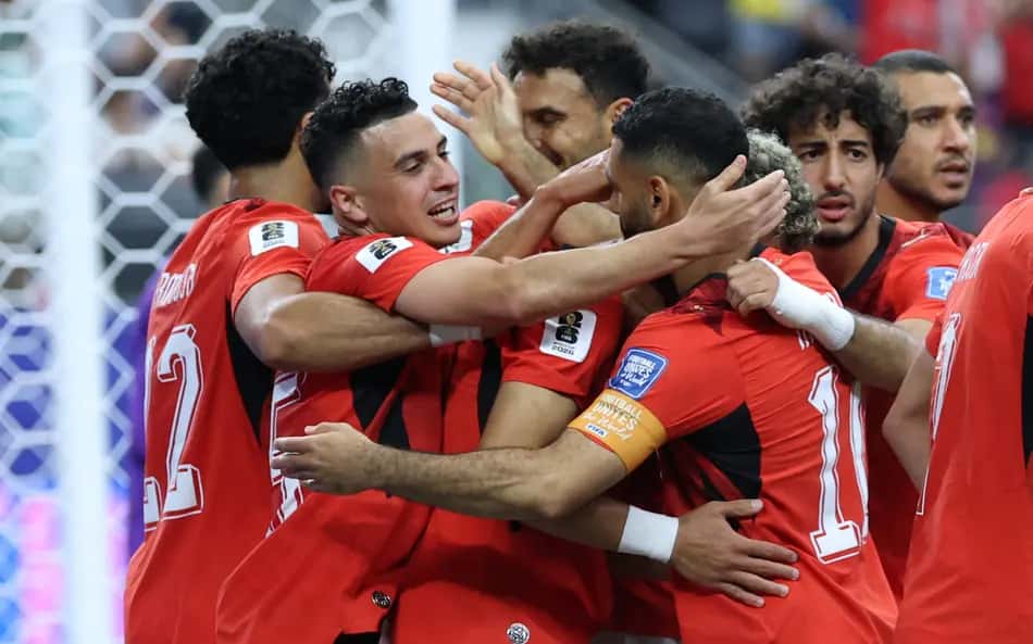 Jogadores do Egito comemoram gol sobre a Austrália na Copa do Mundo