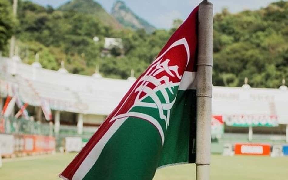 Nova camisa do Fluminense terá verde azulado, escudo antigo e desenho das Laranjeiras