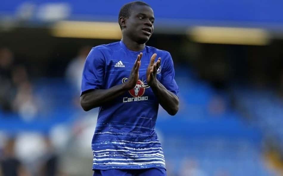 O francês Kanté deixou o Leicester e foi comprado pelo Chelsea