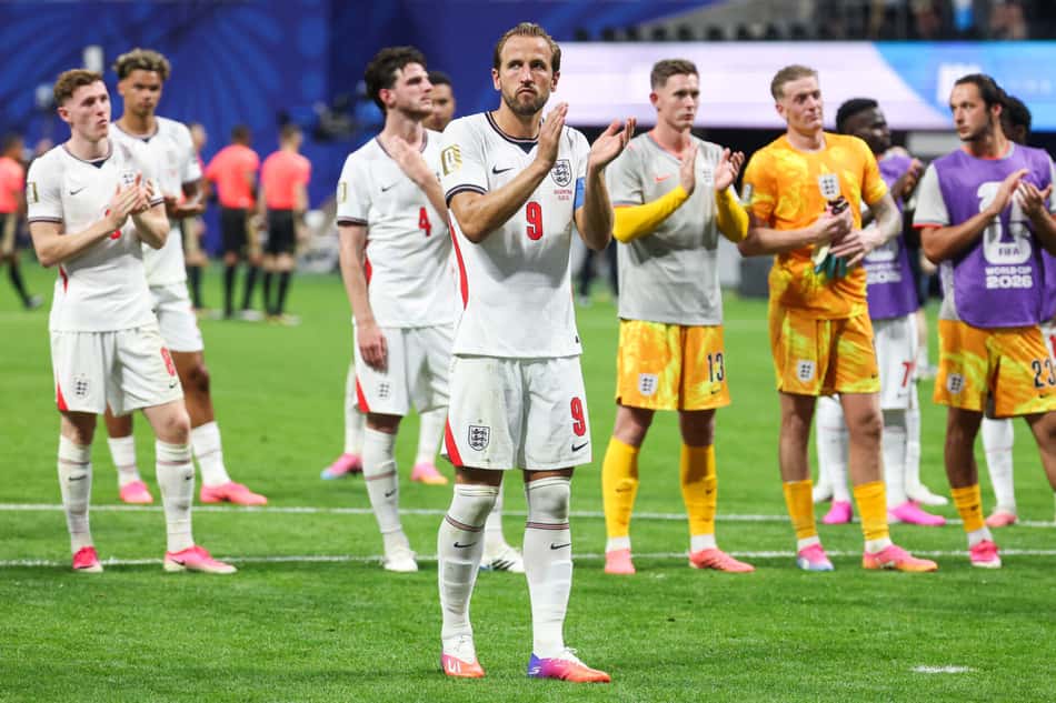 Jogadores da Inglaterra lamentam a eliminação da Copa do Mundo de 2026 para a Argentina