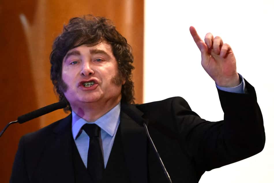 O presidente da Argentina, Javier Milei, discursa durante uma cerimônia que marca o 172º aniversário da Bolsa de Valores de Buenos Aires, em Buenos Aires.