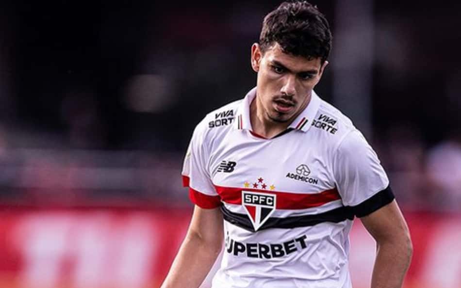 João Moreira estreou pelo São Paulo em 2022