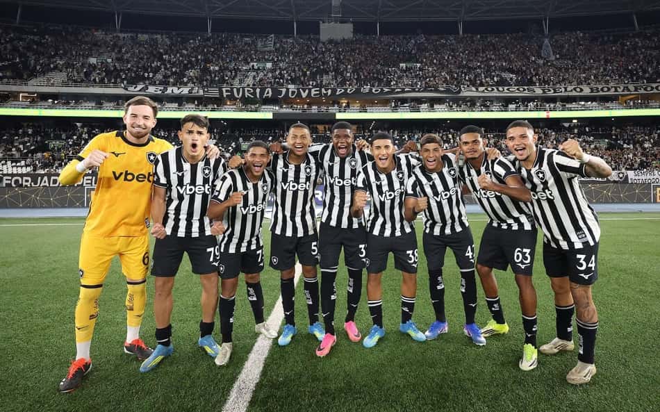 Marçal elogia Léo Linck e jovens do Botafogo após vitória: 'Muita qualidade'