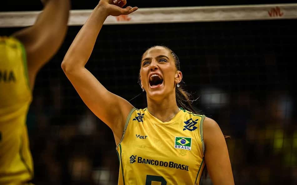Julia Kudiess inicia recuperação; médico explica lesão e prazo de retorno da central