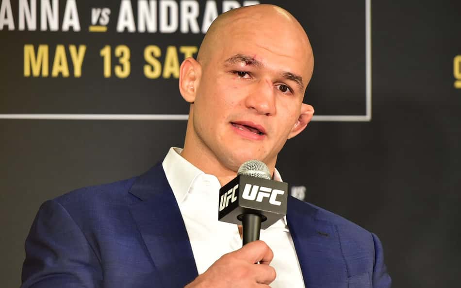Junior "Cigano" dos Santos em coletiva após UFC 211