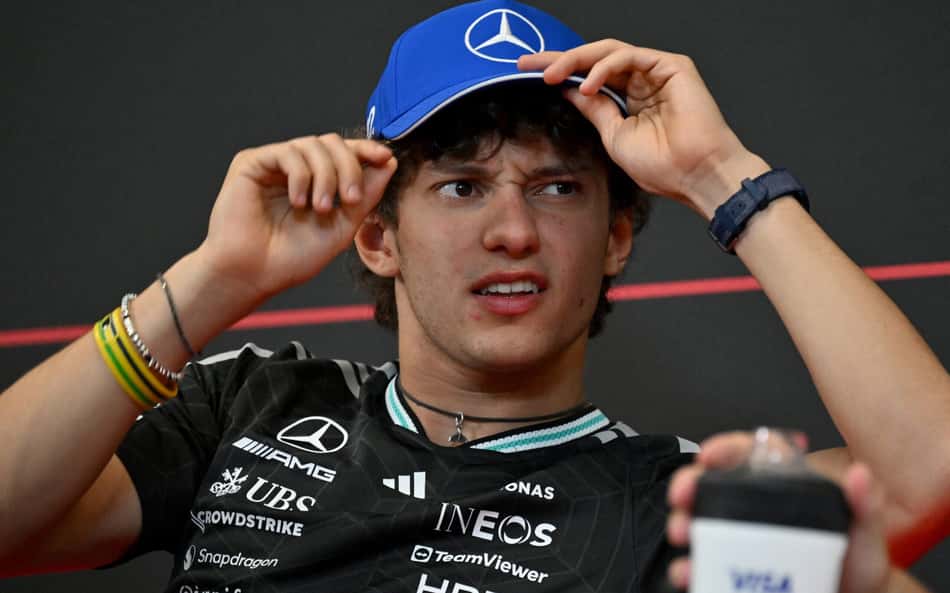 Kimi Antonelli, da Mercedes, em coletiva no GP da Bélgica pela F1 2026