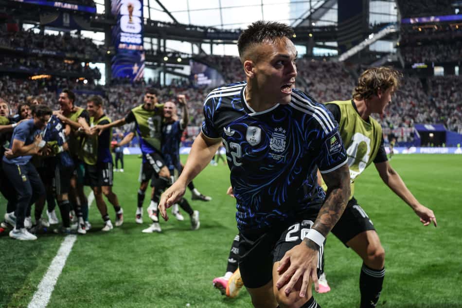 Lautaro Martínez, da Argentina, comemora gol na Copa do Mundo
