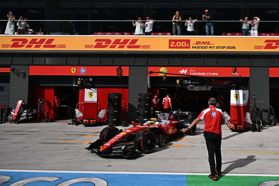 Lewis Hamilton em ação no GP da Hungria pela F1 2026