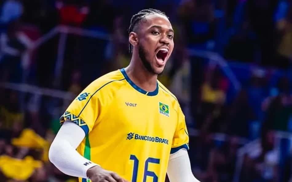 Destaque na Seleção entra no lugar de Douglas Souza