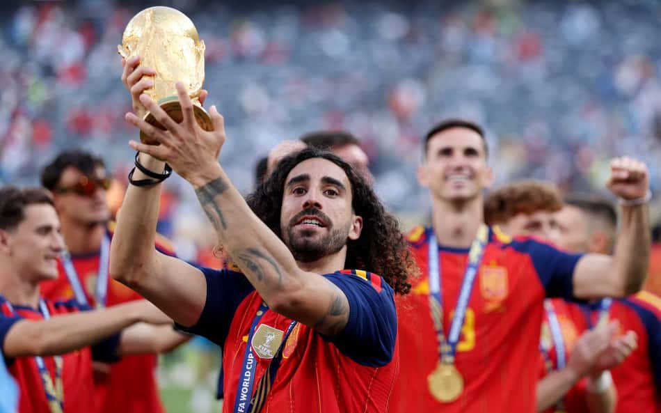 Superstição de 2010 se repete, e Espanha conquista o bi com moeda no gramado